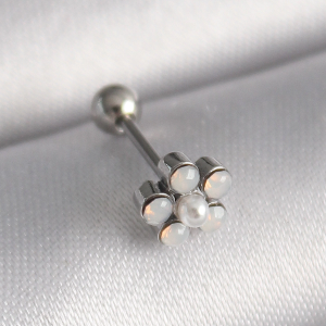 316L Çelik Gümüş Renk Zirkon Taşlı Çiçek Model Tragus Piercing