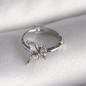 316L Çelik Gümüş Renk Zirkon Taşlı Kelebek Model Tragus Piercing