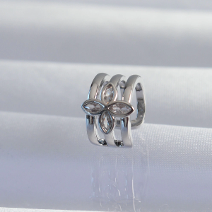 Pirinç Gümüş Renk Yonca Earcuff Küpe