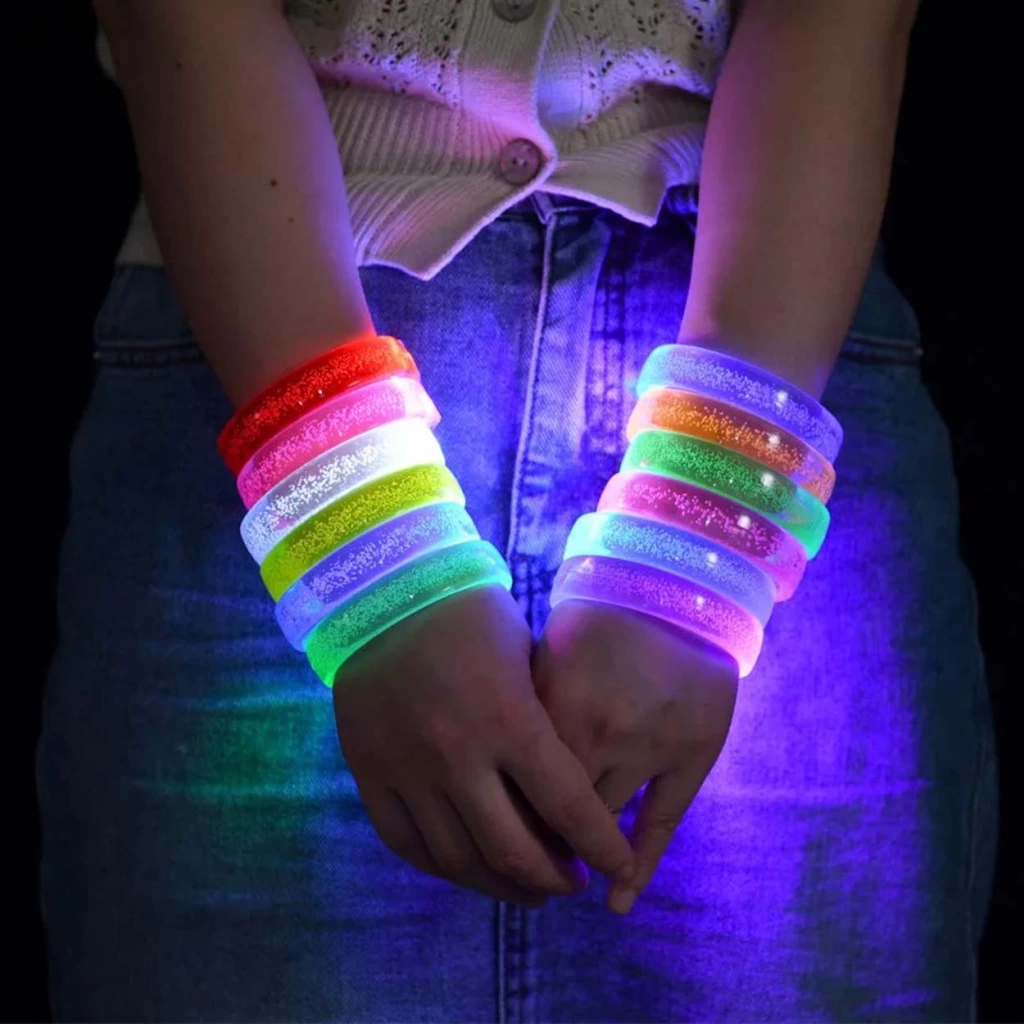 Pembe Led Işıklı Baskı Yapılabilen Pilli Bileklik Bilezik 1,5 cm Genişlik 1 Pembe Led Işıklı Baskı Yapılabilen Pilli Bileklik Bilezik 1,5 cm Genişlik