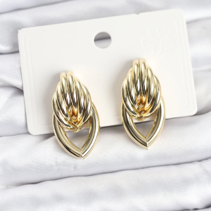 Pirinç Gold Renk Sarmal Damla Model Vintage Kadın Küpe