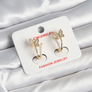 Pirinç Gold Renk Zirkon Taşlı Kelebek Model Kadın Küpe
