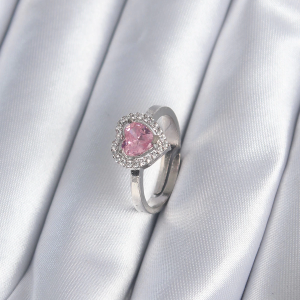 Pirinç Gümüş Renk Pembe Zirkon Taşlı Charm Model Kadın Yüzük