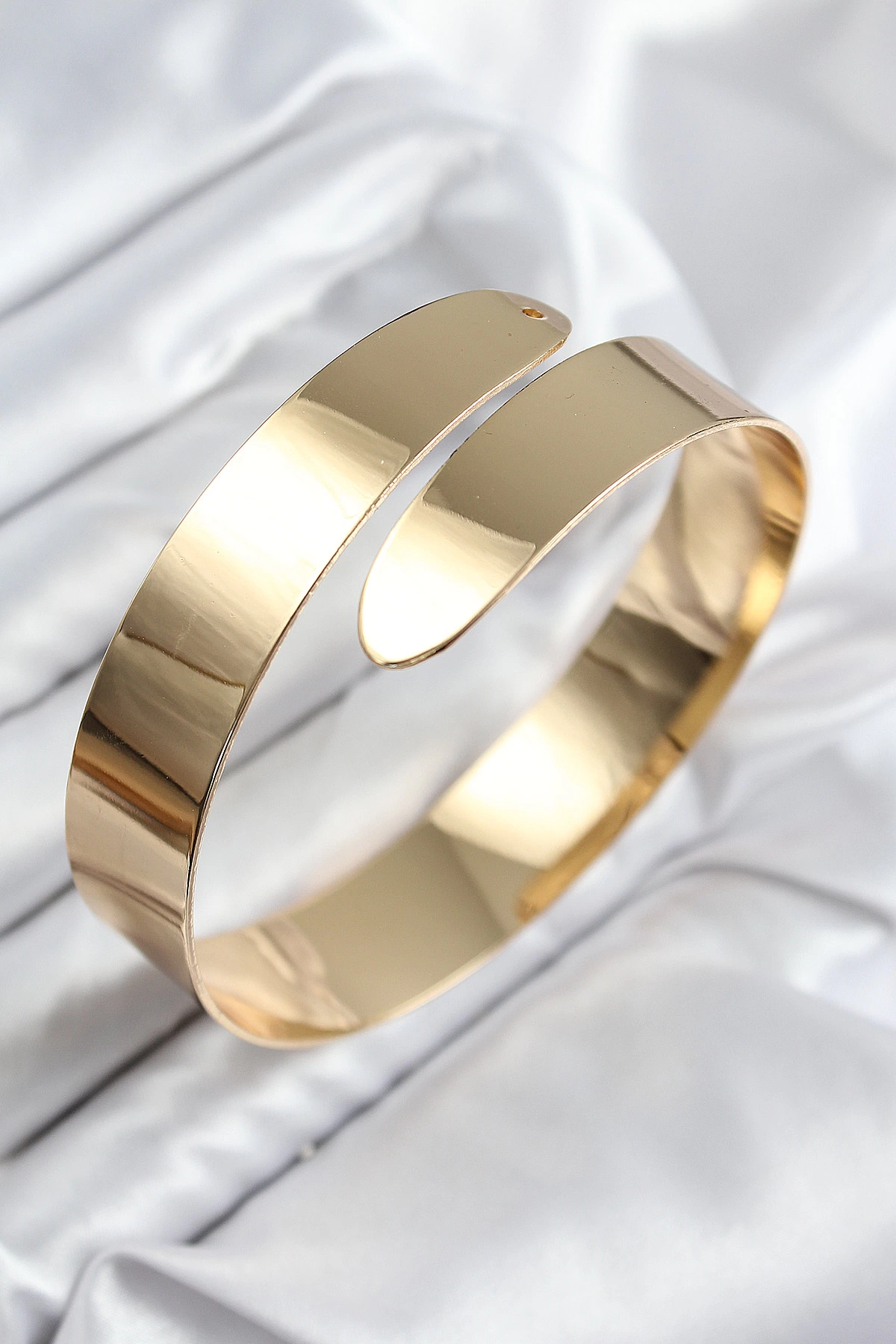 Pirinç Sarmal Model Gold Renk Pazu Bileklik