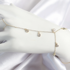 Pirinç Zirkon Taşlı Sallantılı Damla Model Gold Renk Kadın Şahmeran