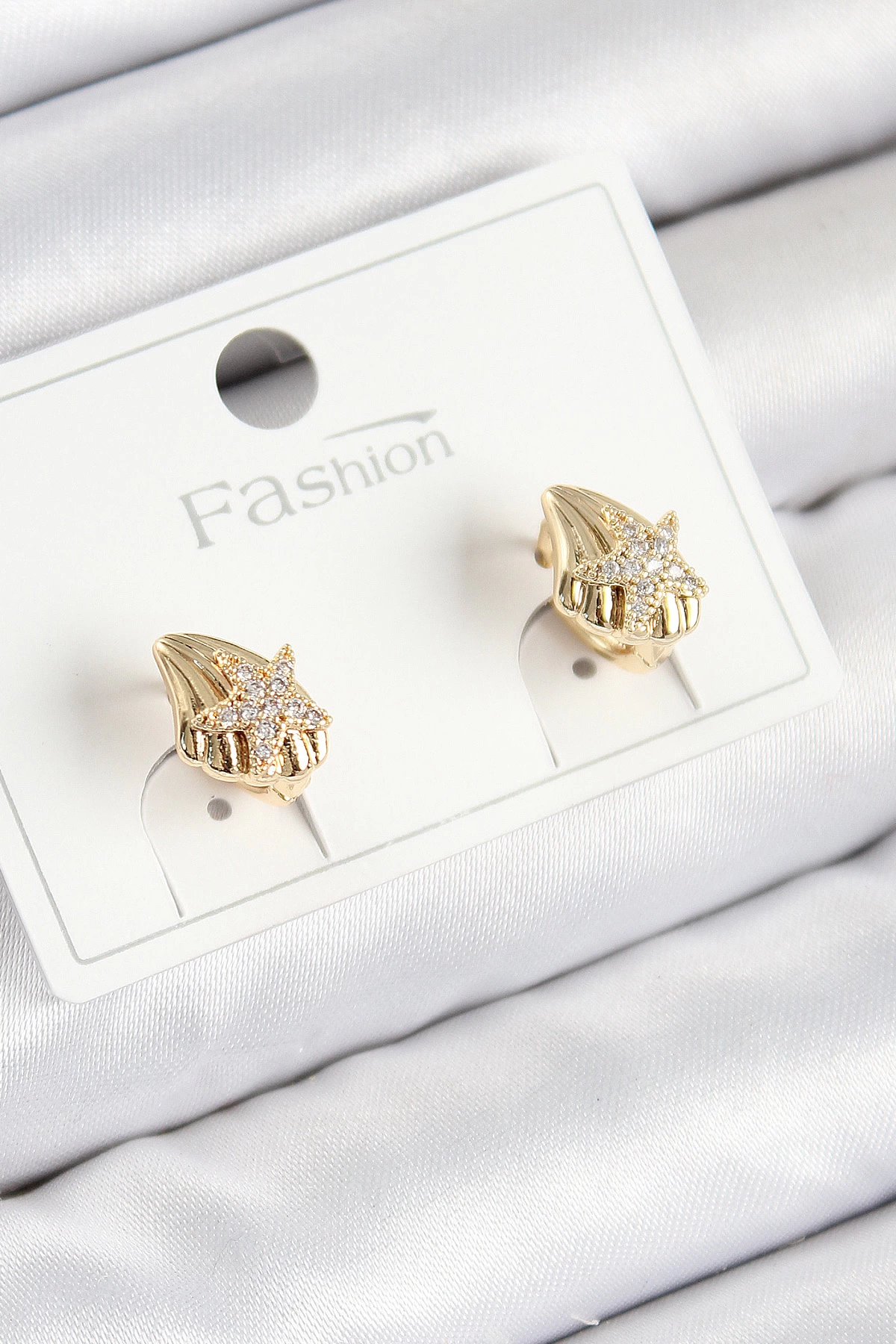 Pirinç Zirkon Taşlı Yıldız Model Gold Renk Çocuk Küpe