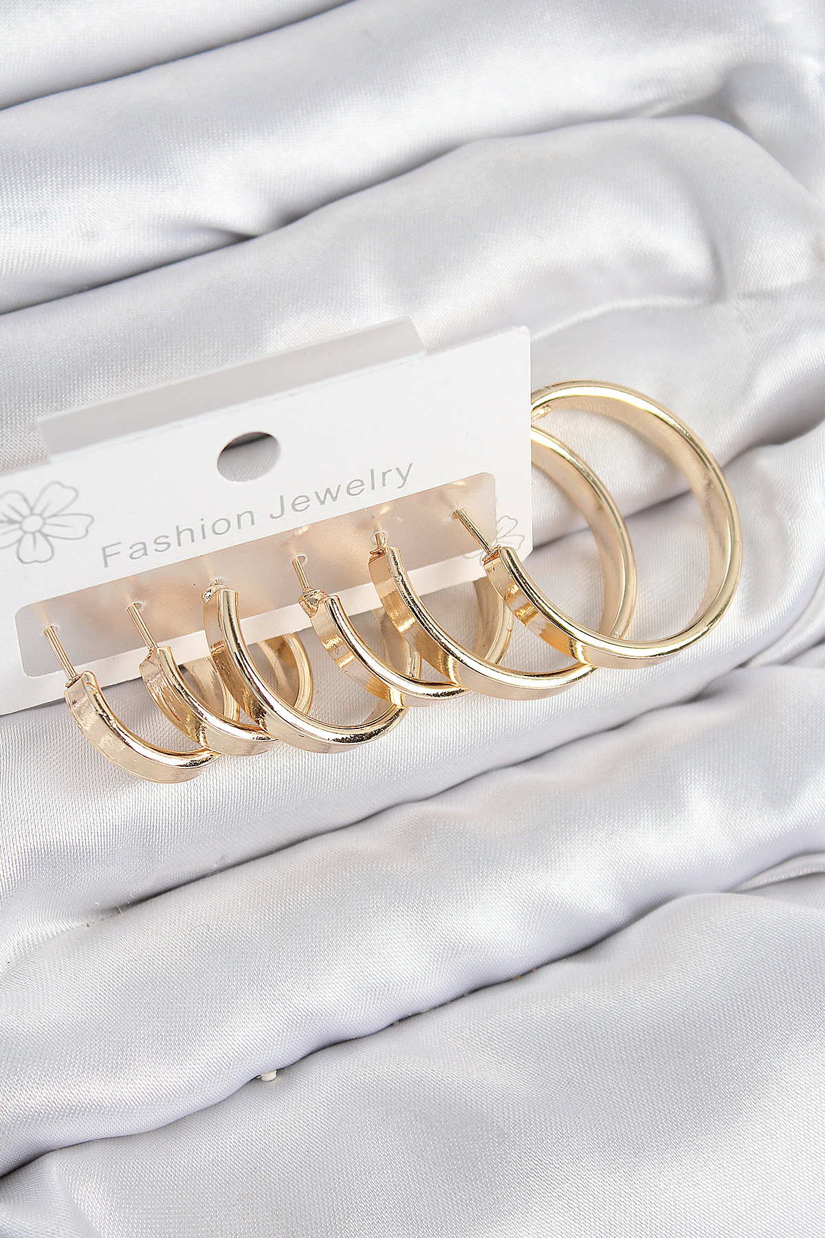 Pirinç Halka Model Gold Renk Kadın Set Küpe 5886 1 Pirinç Halka Model Gold Renk Kadın Set Küpe 5886
