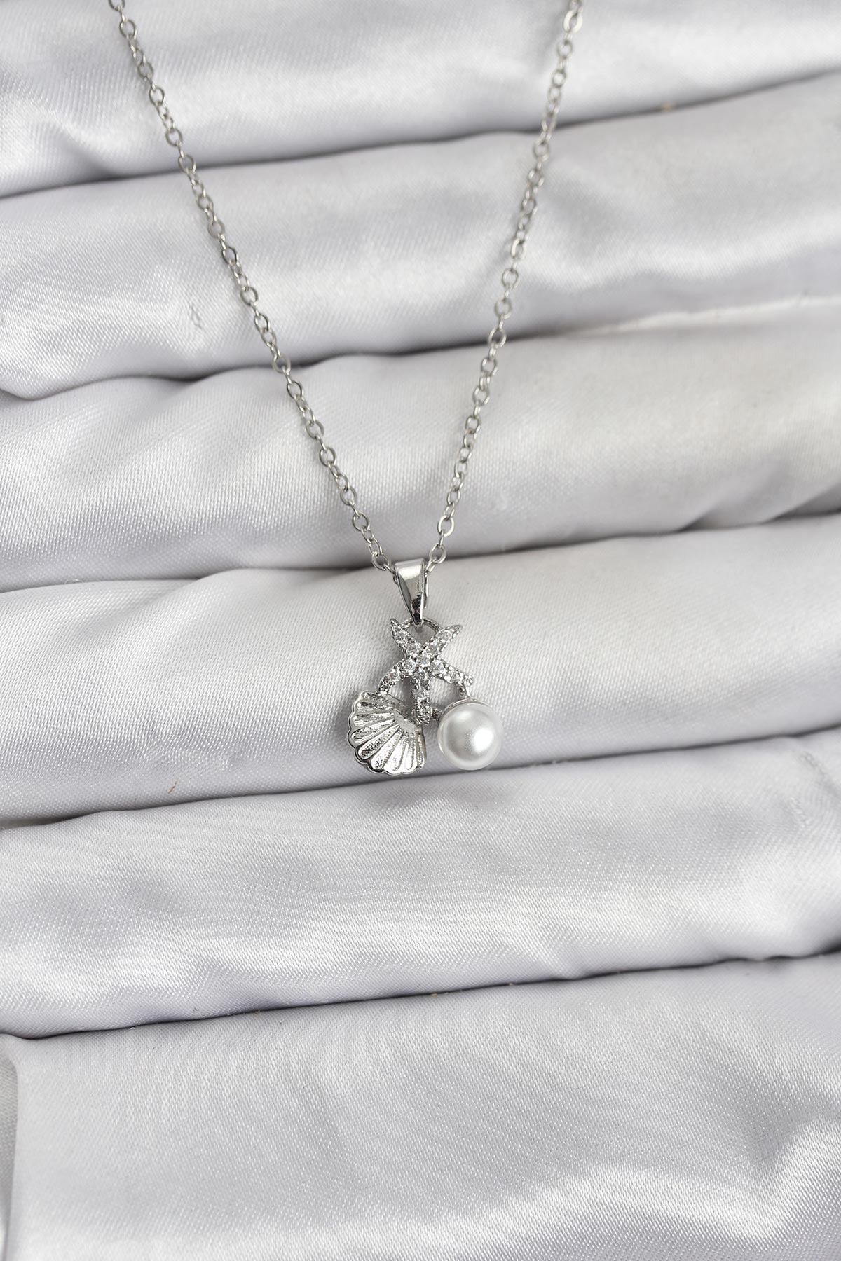 316L Çelik Zincir Gümüş Renk Deniz Kabuğu ve Deniz Yıldızı Model Zirkon Taşlı Kadın Kolye 5886