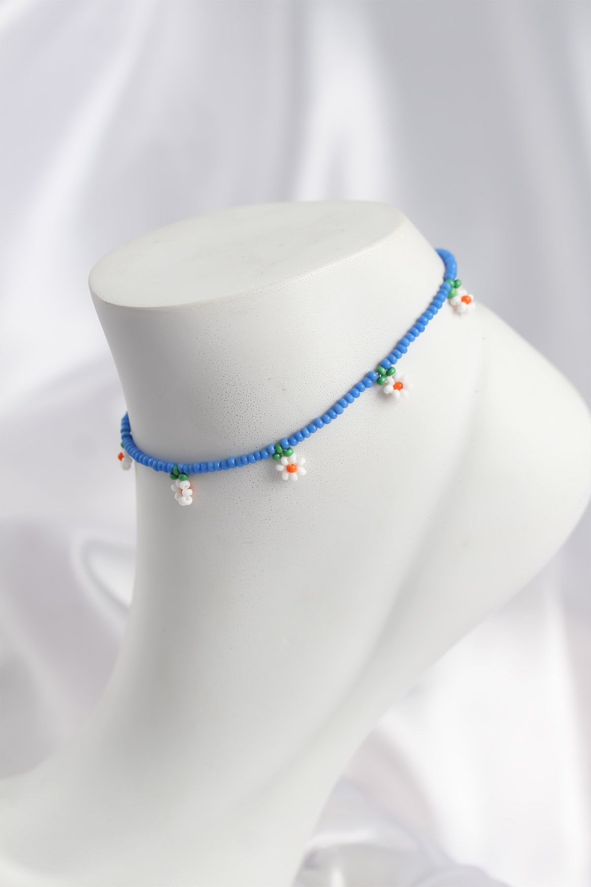 Buz Mavisi Renk Boncuklu Papatya Motifli Halhal 5886 1 Buz Mavisi Renk Boncuklu Papatya Motifli Halhal 5886