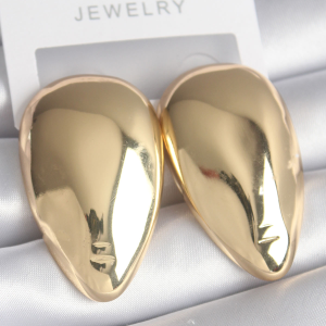 Pirinç Gold Renk Badem Model Kadın Küpe 5886