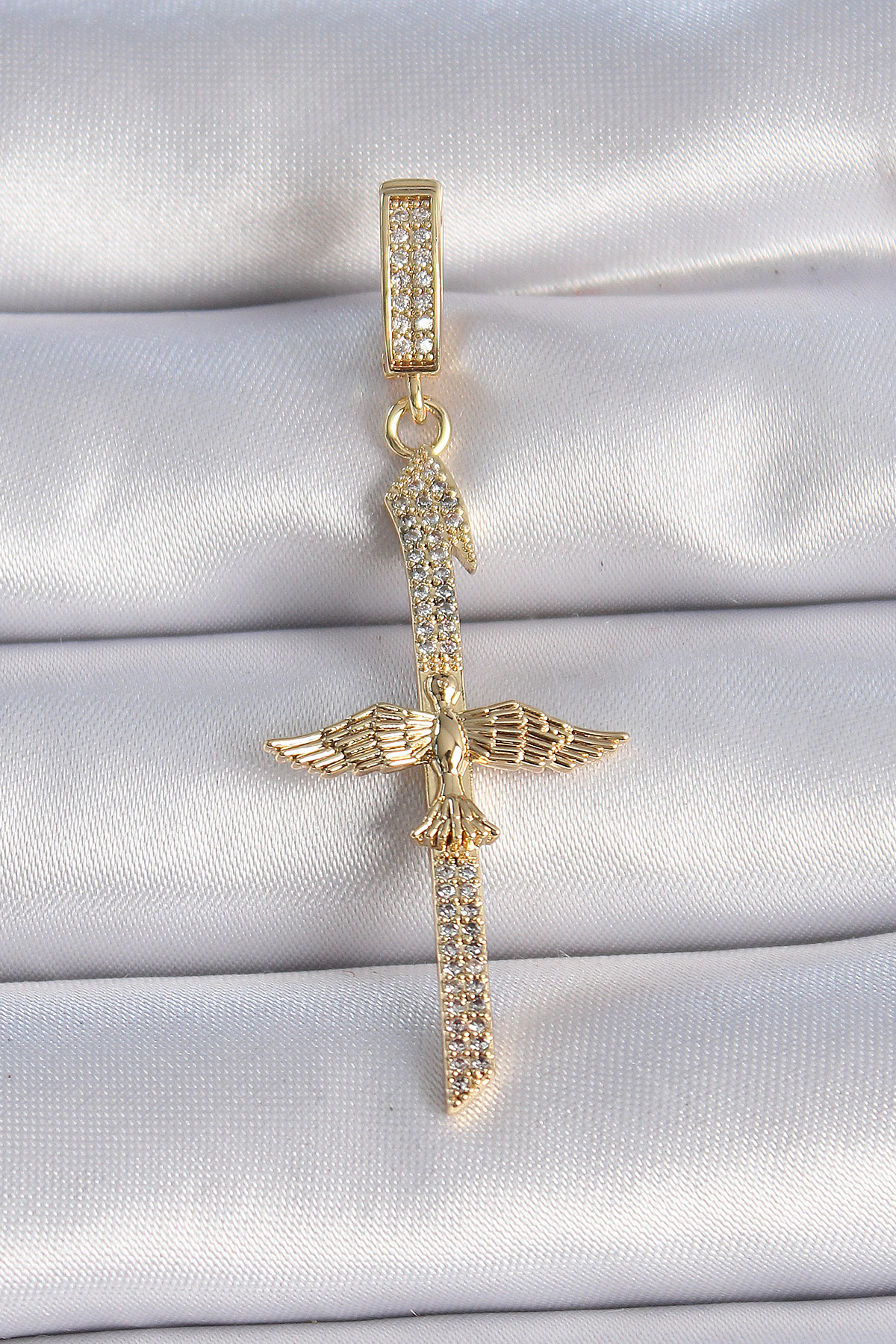 Pirinç Gold Renk Zirkon Taş Detaylı Elif Model Anka Kuşu Figür Ajda Charm 5886 1 Pirinç Gold Renk Zirkon Taş Detaylı Elif Model Anka Kuşu Figür Ajda Charm 5886