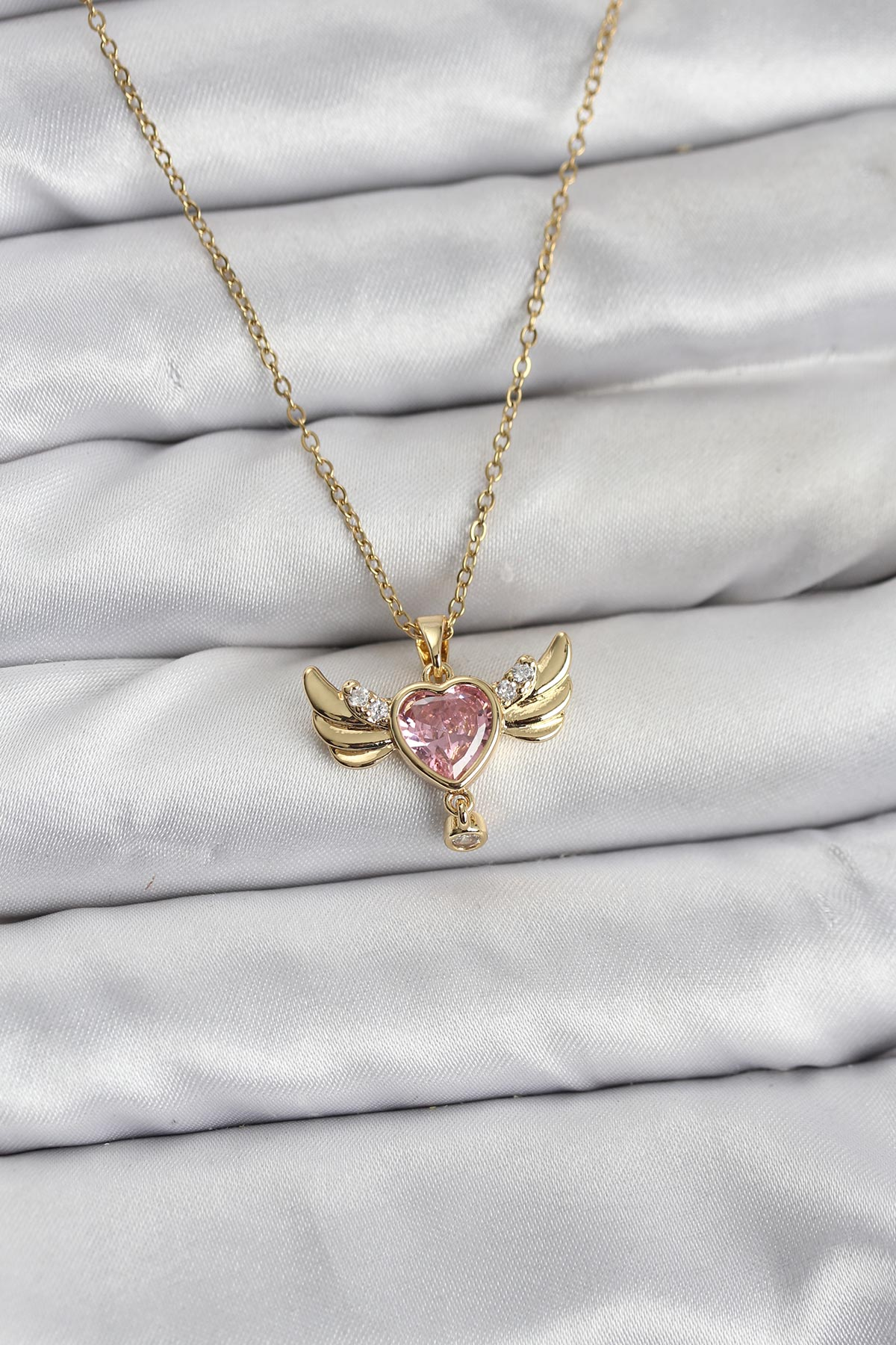 316L Çelik Zincir Gold Renk Kanatlı Kalp Model Zirkon Taşlı Kadın Kolye 5886 1 316L Çelik Zincir Gold Renk Kanatlı Kalp Model Zirkon Taşlı Kadın Kolye 5886