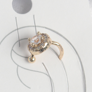 Pirinç Gold Renk Zirkon Taşlı Kadın Kıkırdak Küpe 5886