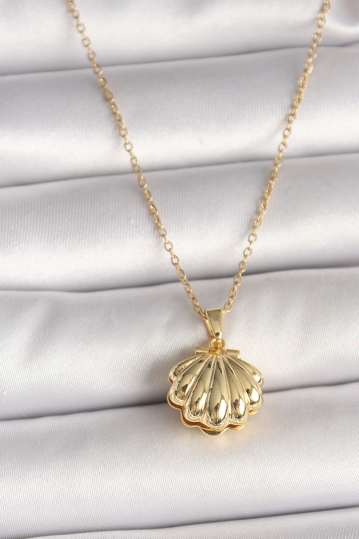 CM 14K Gold Renk Yassı Zincir Model Kadın Bileklik 5886 1 CM 14K Gold Renk Yassı Zincir Model Kadın Bileklik 5886