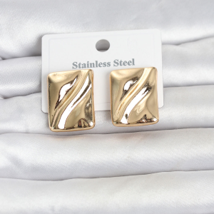 316L Çelik Gold Renk Plaka Model Kadın Küpe 5886