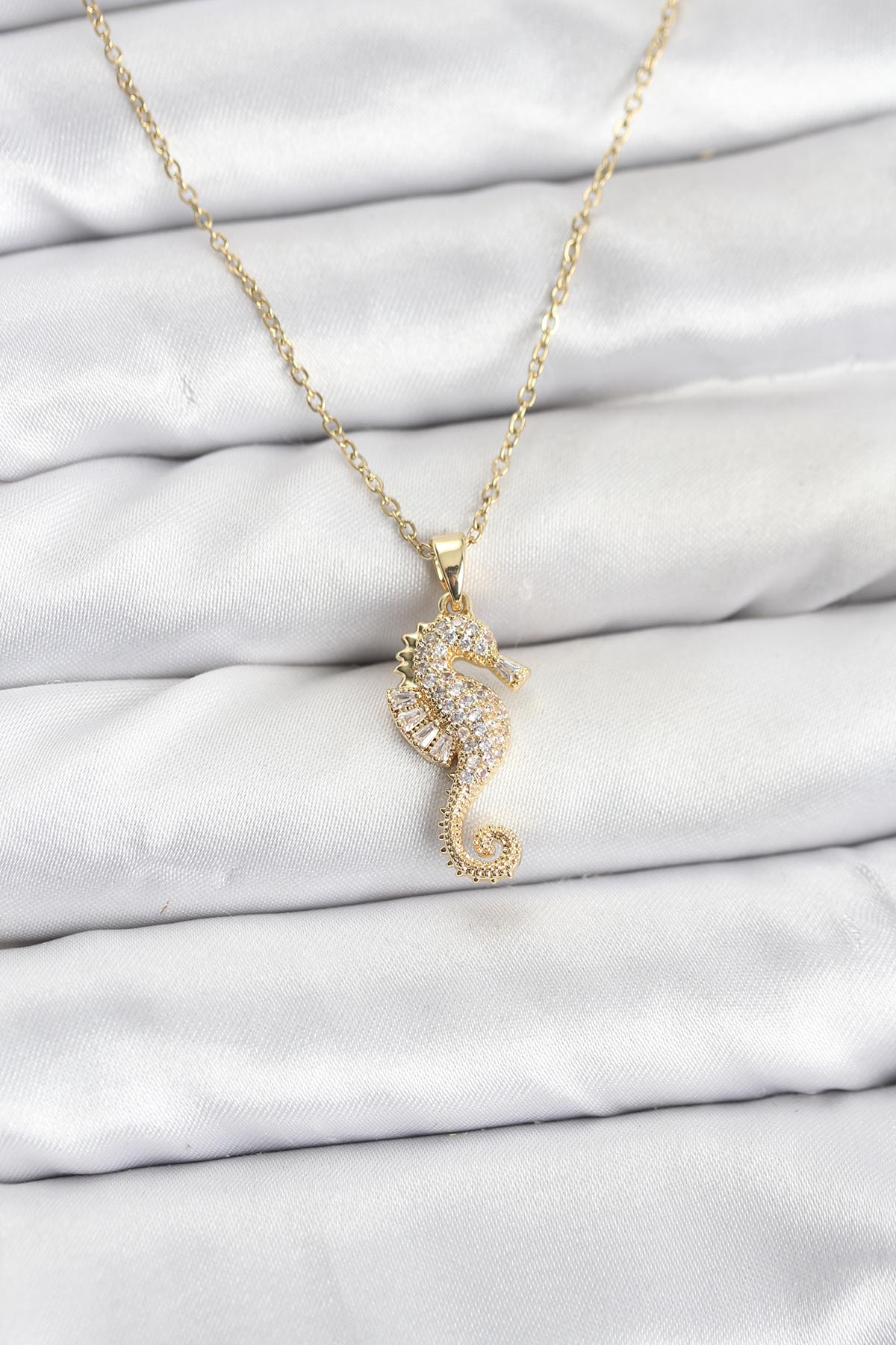 316L Çelik Gold Renk Pullu Model Kadın Bileklik 5886 1 316L Çelik Gold Renk Pullu Model Kadın Bileklik 5886