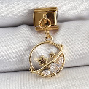 316L Çelik Sallantılı Zirkon Taşlı Satürn Model Gold Renk Nomination Charm 5886