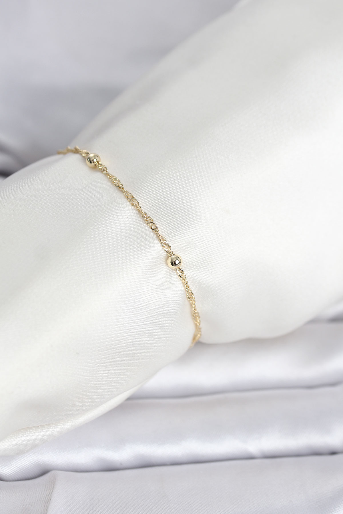 CM 14K Gold Renk Burgu Topçuk Model Kadın Bileklik 5886 1 CM 14K Gold Renk Burgu Topçuk Model Kadın Bileklik 5886