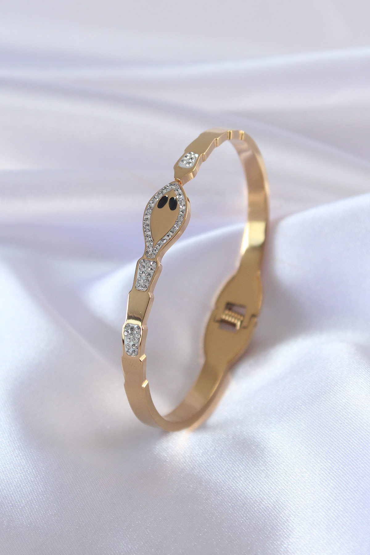 316L Çelik Gold Renk Yılan Model Zirkon Taş Detay Kadın Kelepçe 5886 1 316L Çelik Gold Renk Yılan Model Zirkon Taş Detay Kadın Kelepçe 5886