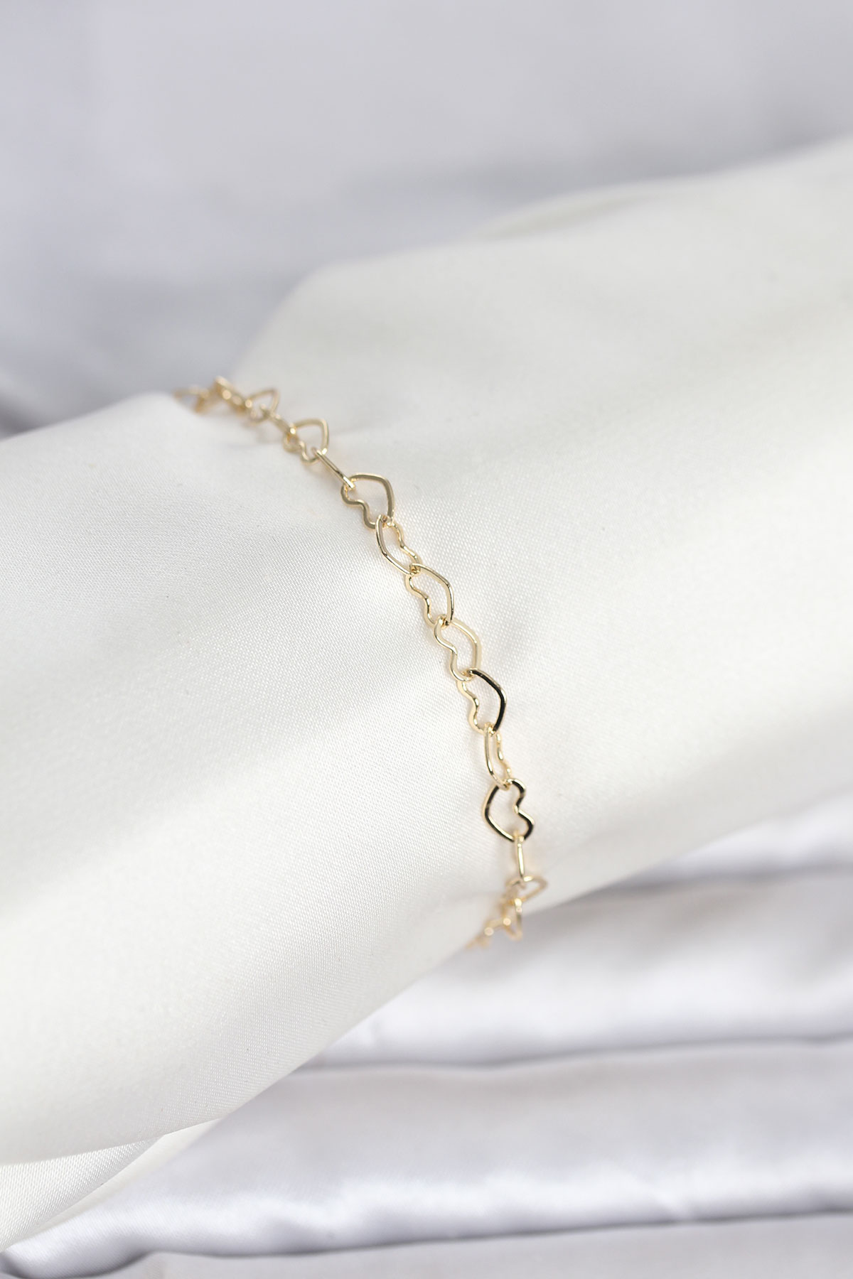 CM 14K Gold Renk Kalpli Zincir Model Kadın Bileklik 5886 1 CM 14K Gold Renk Kalpli Zincir Model Kadın Bileklik 5886