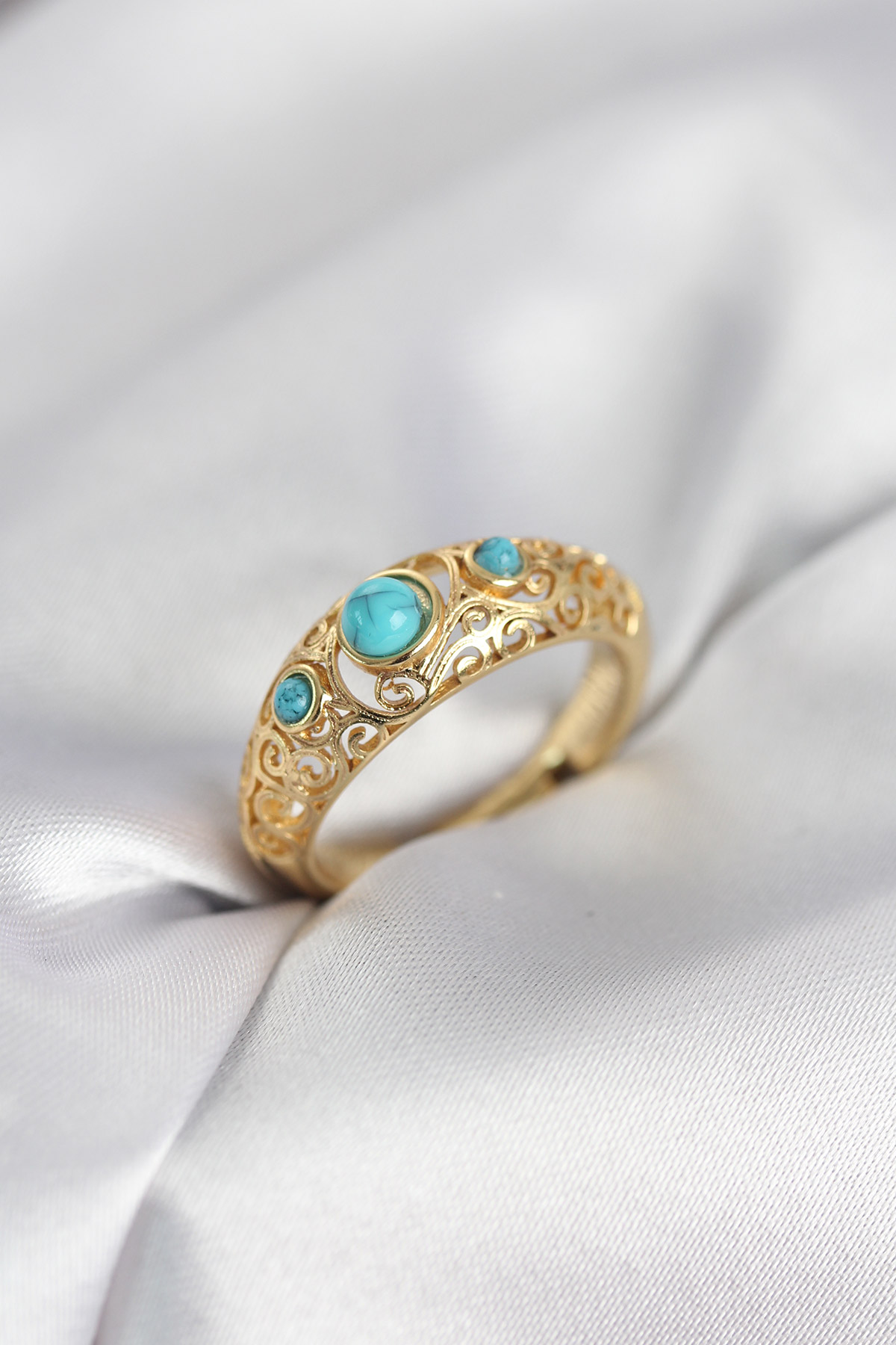 Vintage Model Mavi Taşlı Gold Renk Kadın Yüzük 5886 1 Vintage Model Mavi Taşlı Gold Renk Kadın Yüzük 5886
