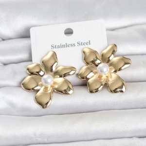 316L Çelik Gold Renk İncili Lotus Model Kadın Küpe