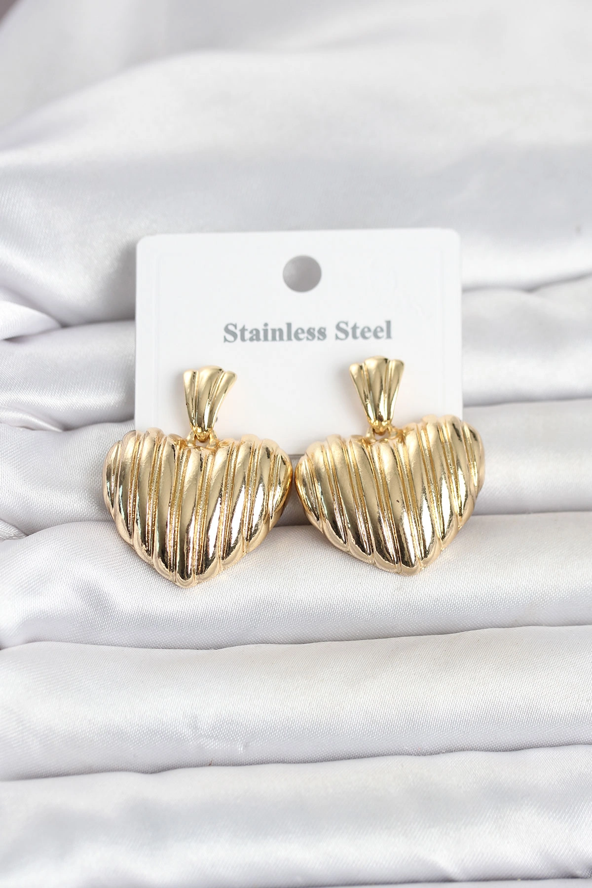 316L Çelik Gold Renk Kalp Model Kadın Küpe 1 316L Çelik Gold Renk Kalp Model Kadın Küpe