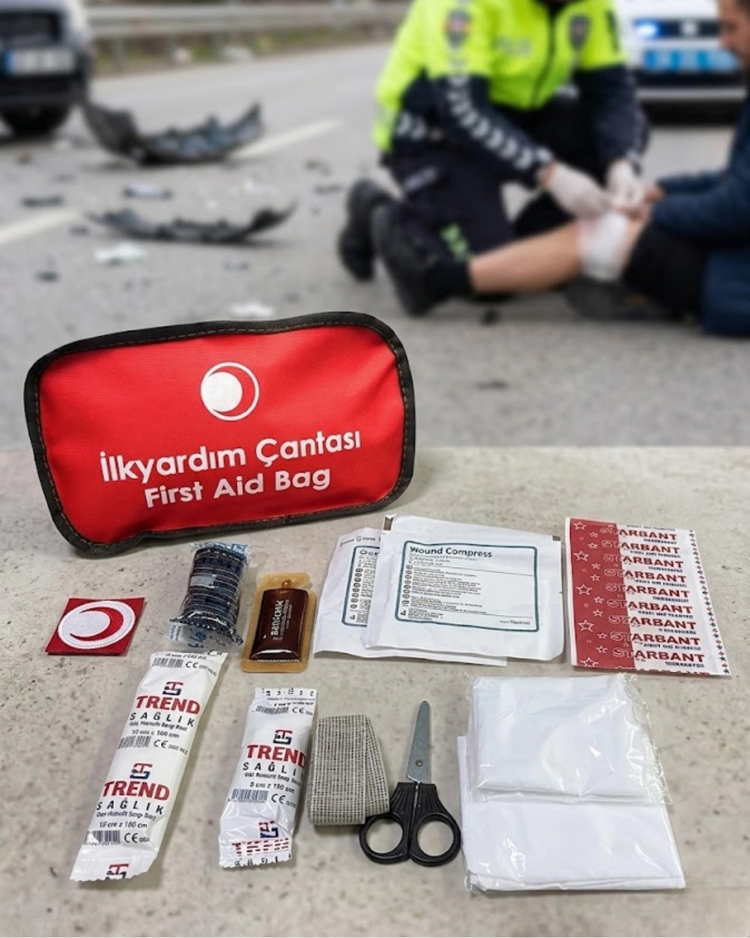 Araç ve Ev İçin İlk Yardım Çantası Eksiksiz Acil Müdahale Seti 1 Araç ve Ev İçin İlk Yardım Çantası Eksiksiz Acil Müdahale Seti