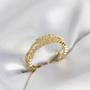 Gold Renk Minimal Yıldızlı Model Kadın Yüzük
