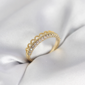 Motif Desenli Gold Renk Zirkon Taşlı Kadın Yüzük