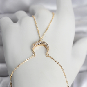 Pirinç Gold Renk Hilal Model Zirkon Taşlı Kadın Şahmeran