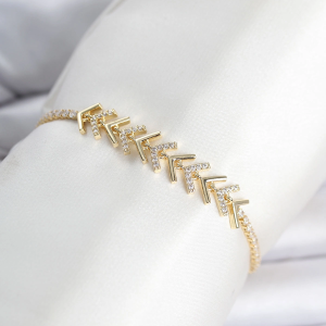 Pirinç Gold Renk Zirkon Taşlı Çavuş Model Su Yolu Kadın Bileklik
