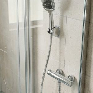 Siyah Duş Başlığı Seti Spiral Hortumlu El Duşu ve Duvar Askısı Banyo Seti