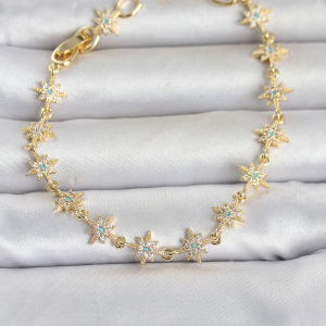 Pirinç Gold Renk Üçlü Görünüm Kadın Küpe 5886