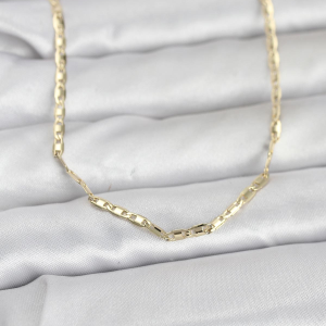 Pirinç Gold Renk Zirkon Taşlı Sarmal Halka Model 7'Li Kadın Küpe Seti 5886