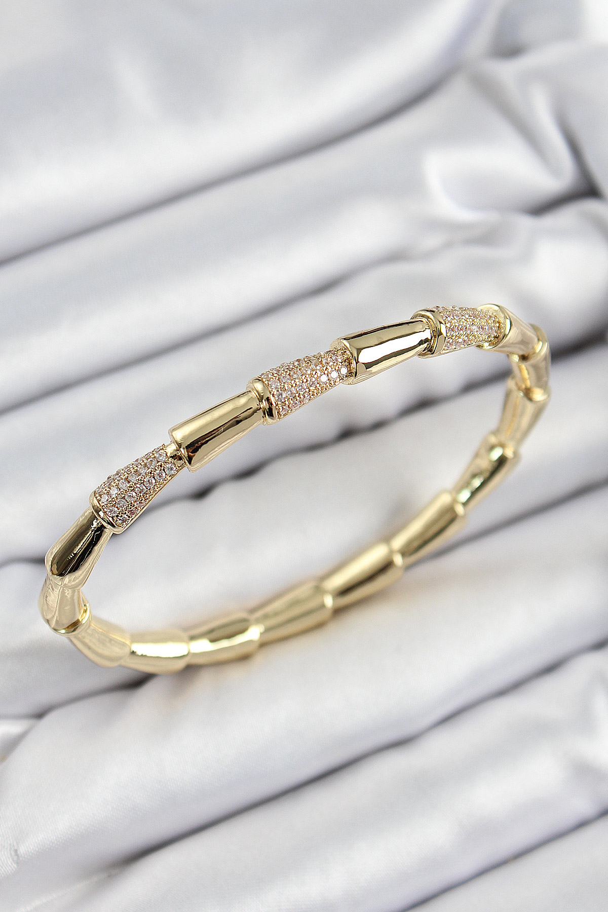 Pirinç Gold Renk Botega Model Kadın Küpe Seti 5886