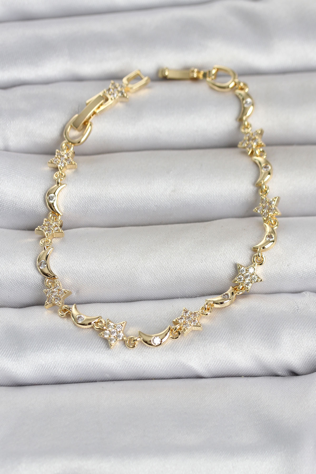 Gold Renk Pirinç Halka 25 mm Kadın Küpe 5886 1 Gold Renk Pirinç Halka 25 mm Kadın Küpe 5886