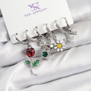 Pirinç Gold Renk Kelebek Model Zincir Bağlantılı Ear Cuff Küpe Seti 5886