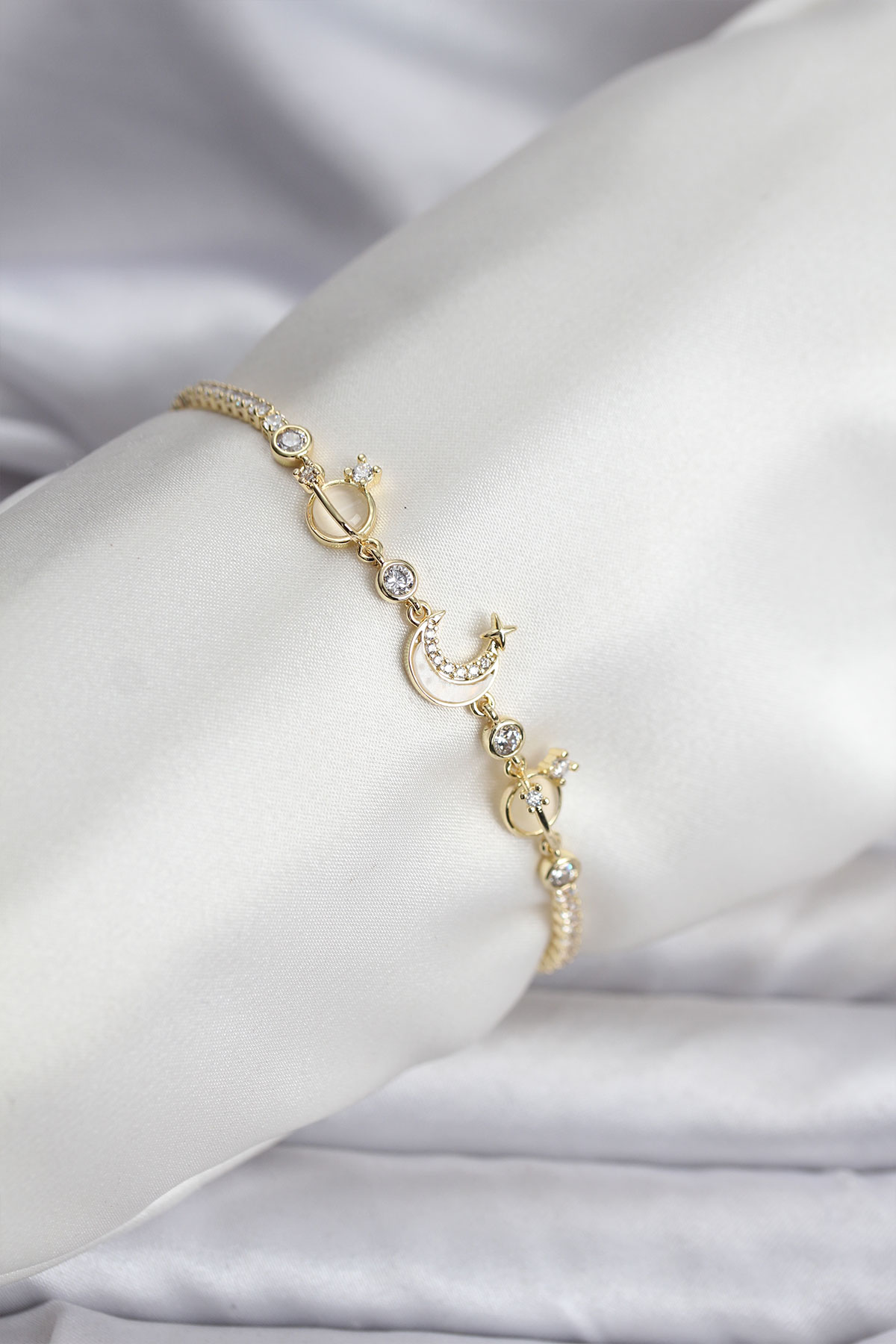 Pirinç Gold Renk Yıldız Kadın Küpe 5886 1 Pirinç Gold Renk Yıldız Kadın Küpe 5886