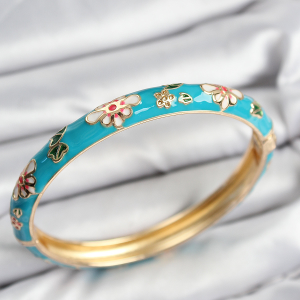 Gold Renk Pirinç Diken Model Kıkırdak Earcuff Küpe 5886