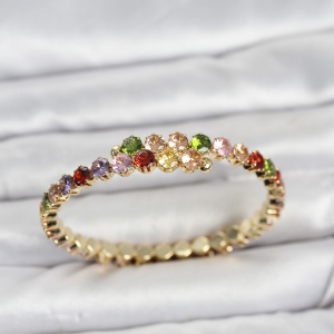 Pirinç Renkli Zirkon Taşlı Papatya Model Gold Renk Kadın Küpe 5886