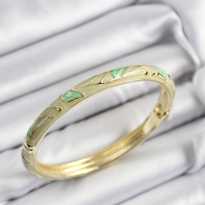 Gold Renk Zirkon Taşlı Pirinç Kıkırdak Küpe 5886