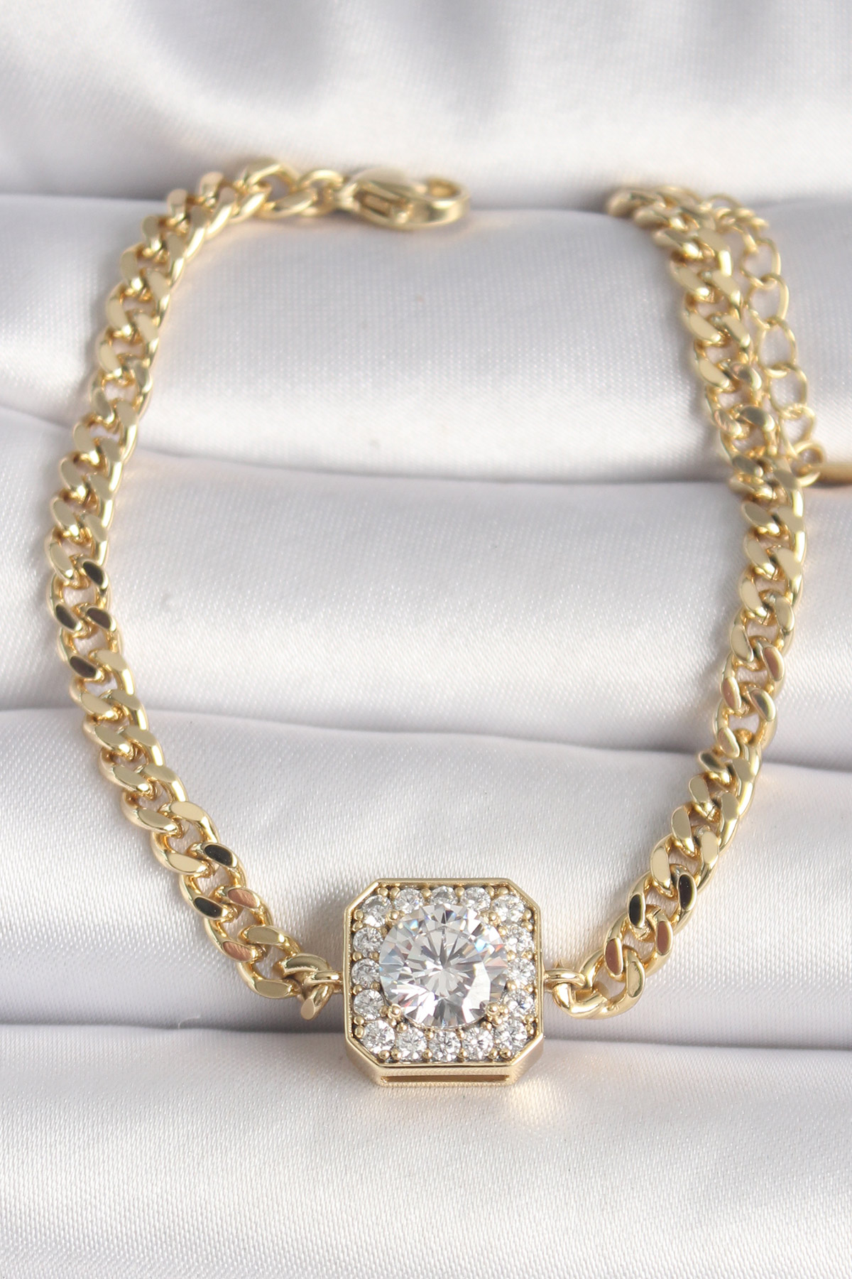 Vintage Model Yeşil Gold Renk Pirinç Kadın Küpe 5886 1 Vintage Model Yeşil Gold Renk Pirinç Kadın Küpe 5886