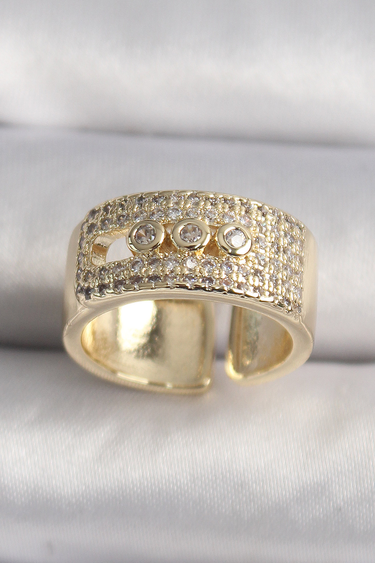 CM 14K Gold Renk Yassı Oval Zincirli Model 60 cm Kadın Kolye 5886 1 CM 14K Gold Renk Yassı Oval Zincirli Model 60 cm Kadın Kolye 5886