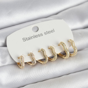 Pirinç Gold Renk Kalp Model Zincir Bağlantılı Ear Cuff Küpe Seti 5886