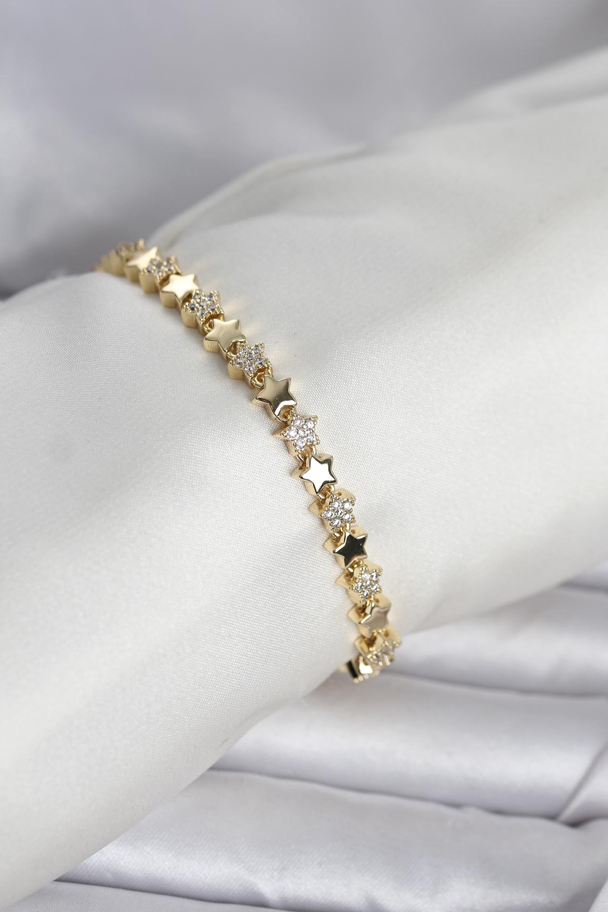 Uğur Böceği Model Gold Renk Pirinç Çocuk Küpe 5886 1 Uğur Böceği Model Gold Renk Pirinç Çocuk Küpe 5886