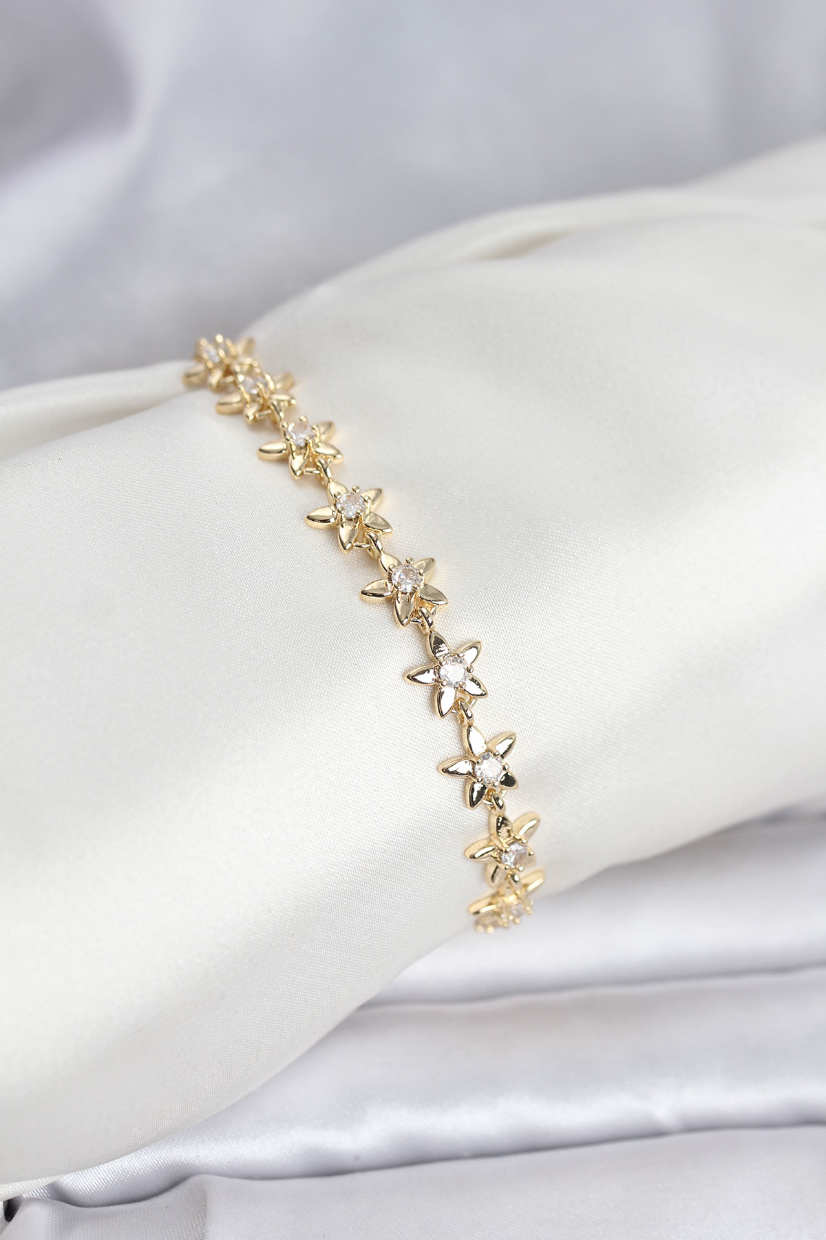 Kahverengi Vintage Model Gold Renk Kadın Küpe 5886