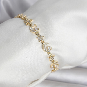 Pirinç Gold Renk Halka Model Vintage Kadın Küpe 5886