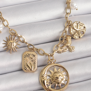 Pirinç Gold Renk Siyah Taşlı Damla Model Vintage Kadın Küpe 5886