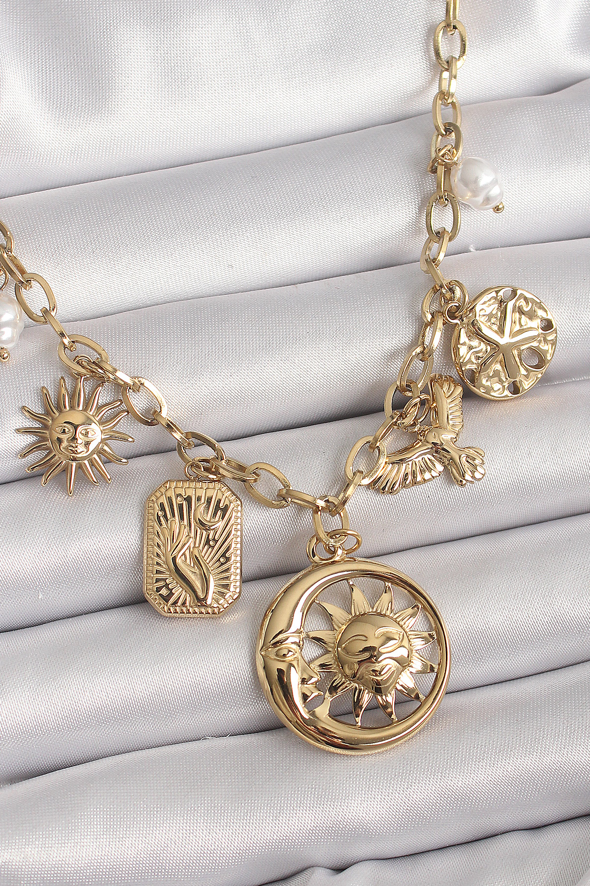 Pirinç Gold Renk Siyah Taşlı Damla Model Vintage Kadın Küpe 5886